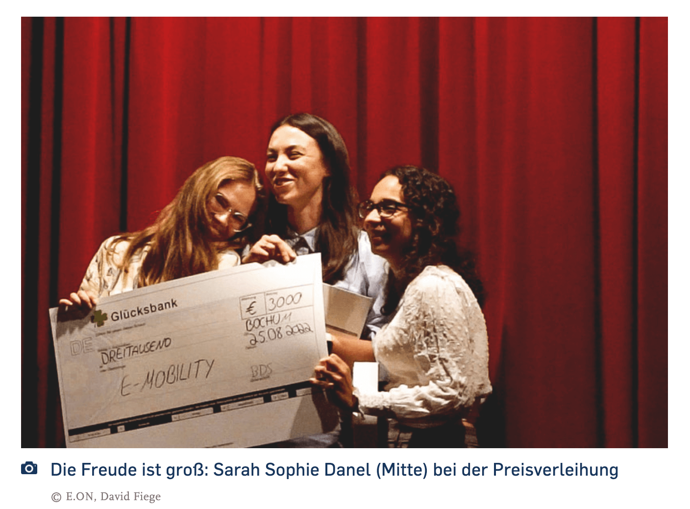 FACE-Absolventinnen räumen Preise ab